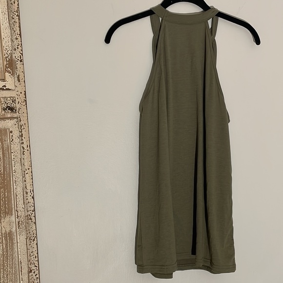 “DONT MAKE ME GO ALL BETH DUTTON ON YOU” LOGO TANK - Picture 4 of 5